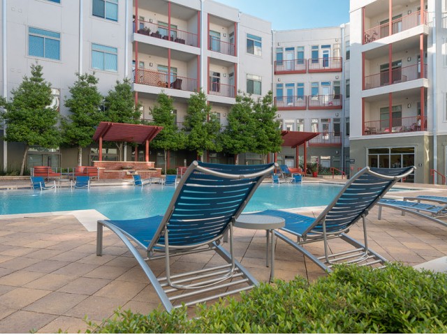 Austin Condo: 810 East 11th St