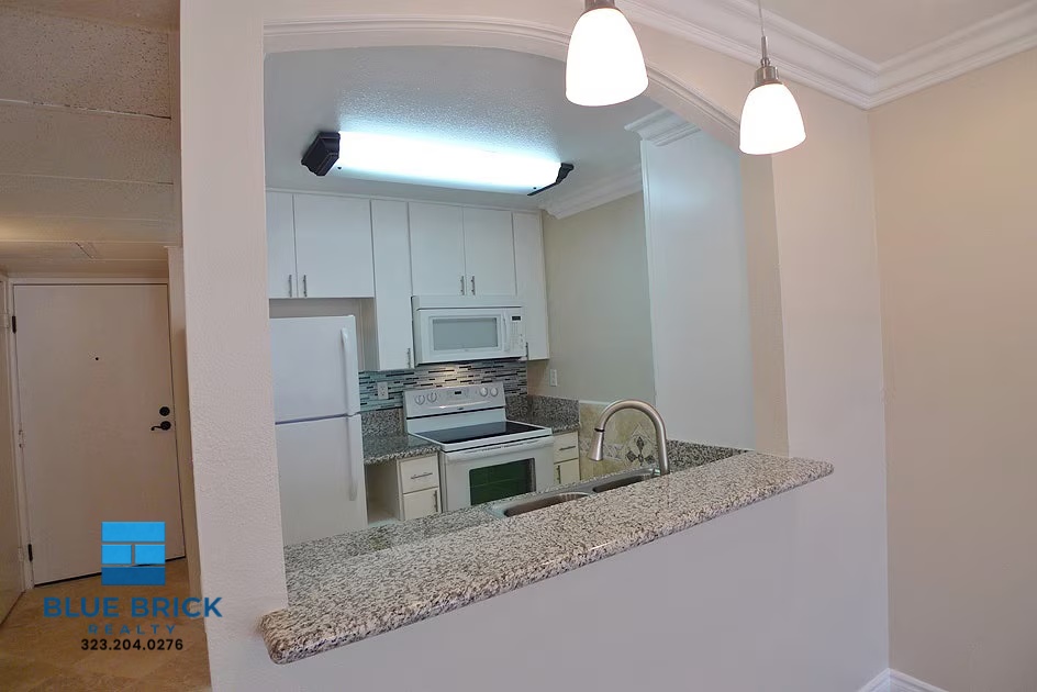 Los Angeles Condo: 245 N Alvarado St
