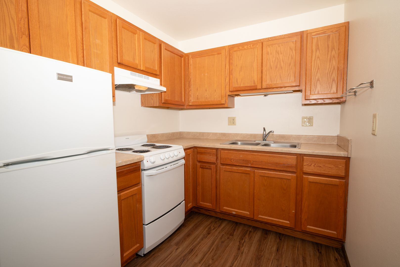 Sun Prairie Apartment: 617 Chase Blvd