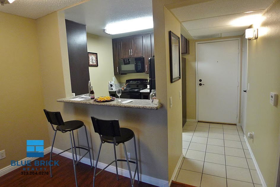 Los Angeles Condo: 245 N Alvarado St