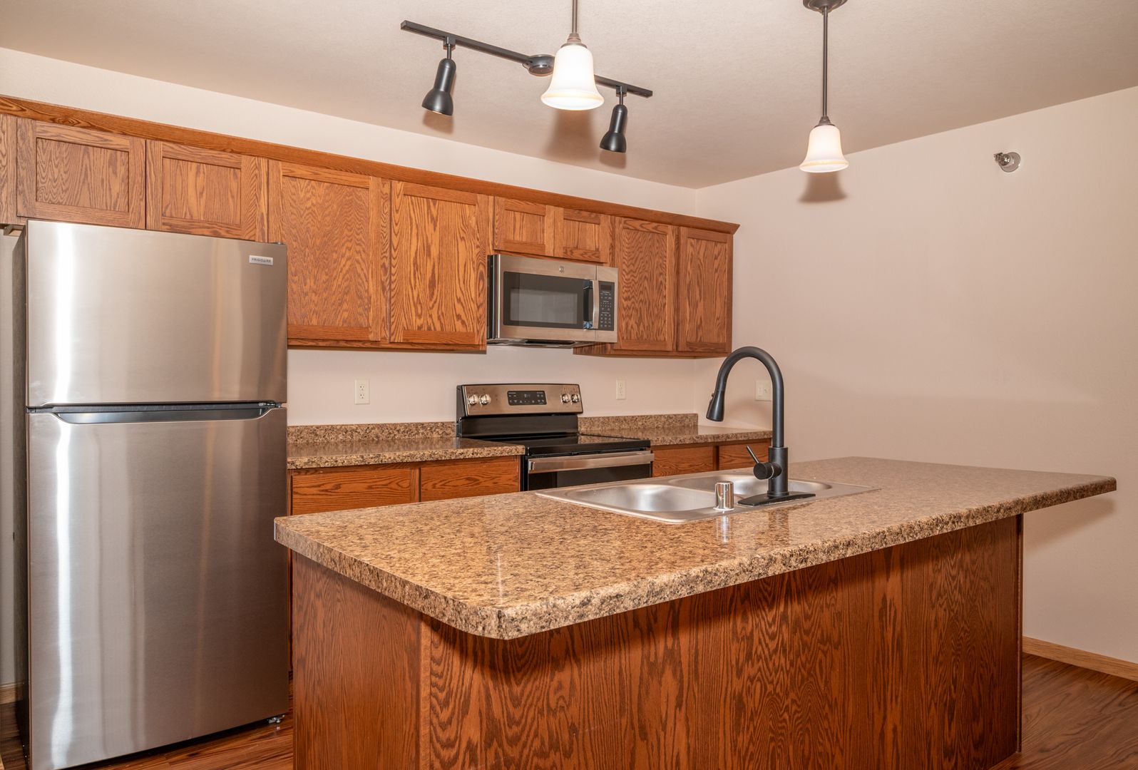 Tomah Apartment: 505 Larkin St