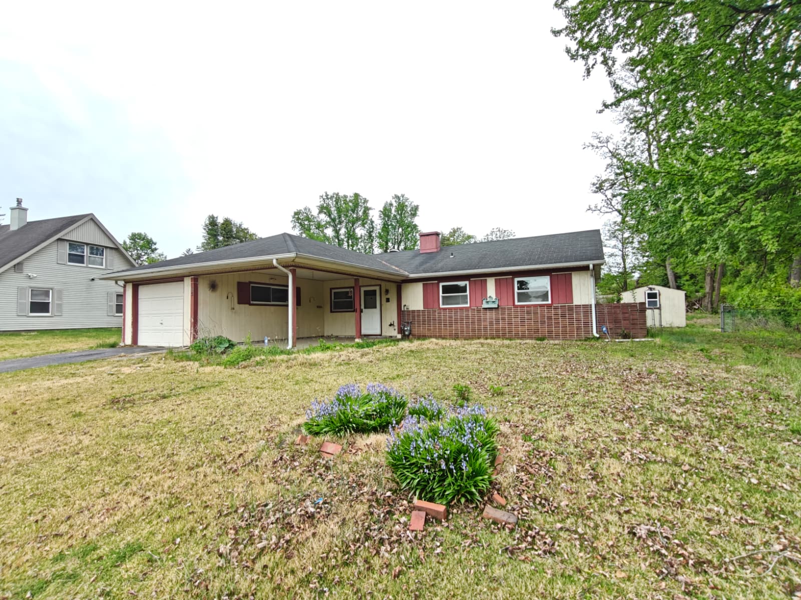 Willingboro House: 65 Sandstone Ln