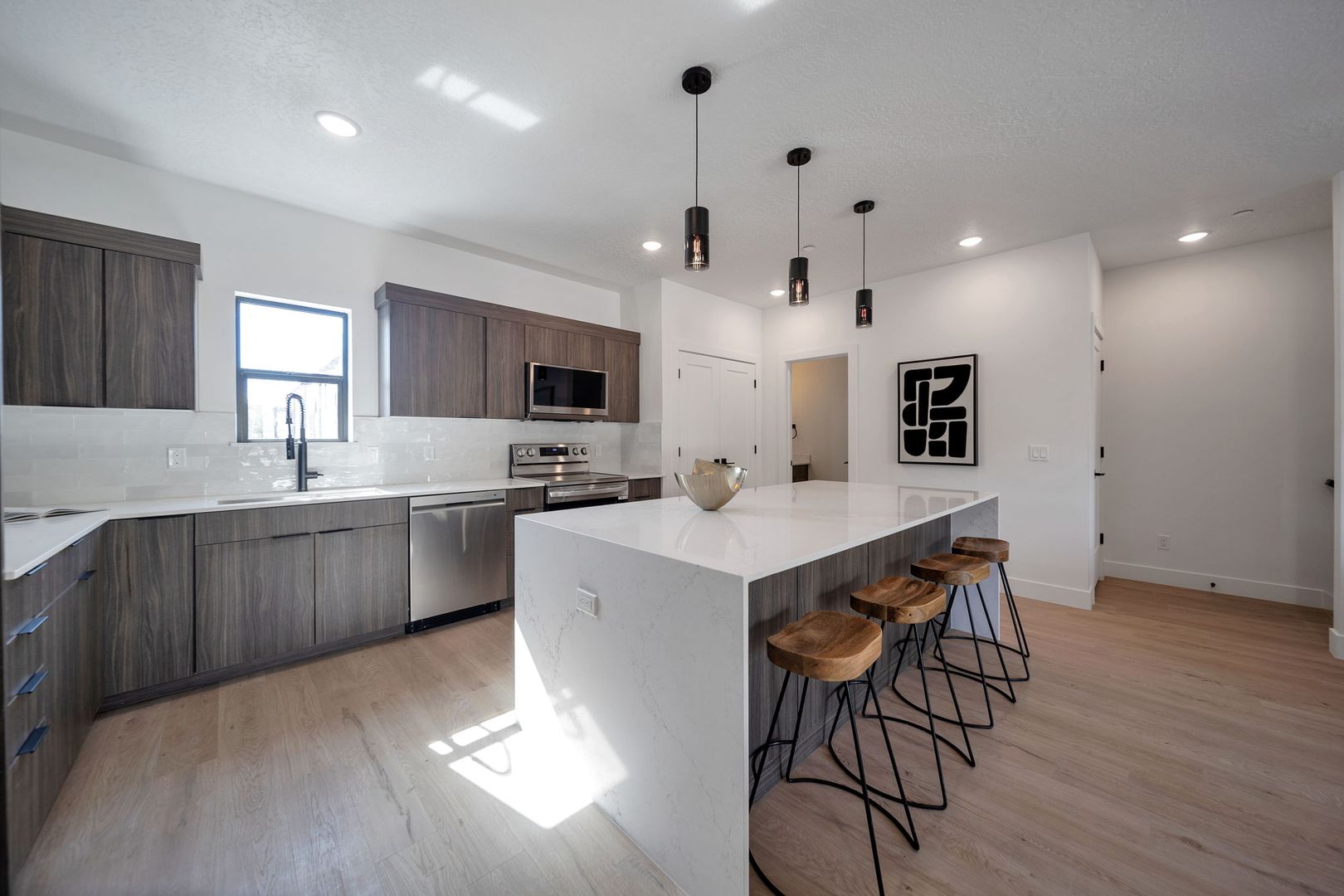 Millcreek Apartment: 4372 s 900 e