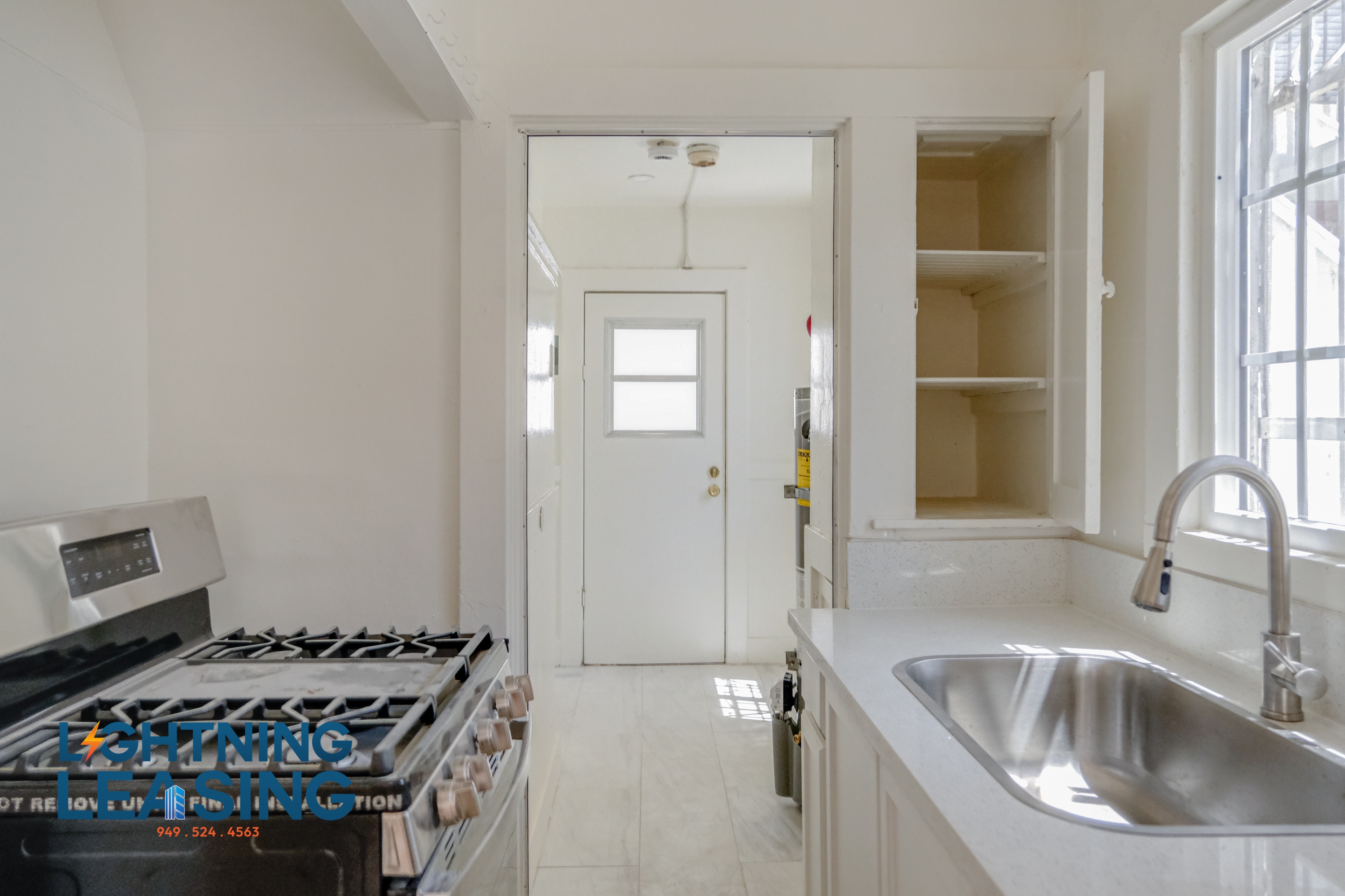 Los Angeles Condo: 1318 N Serrano