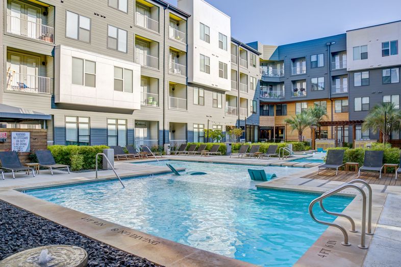 Austin Condo: 2901 Manor Road