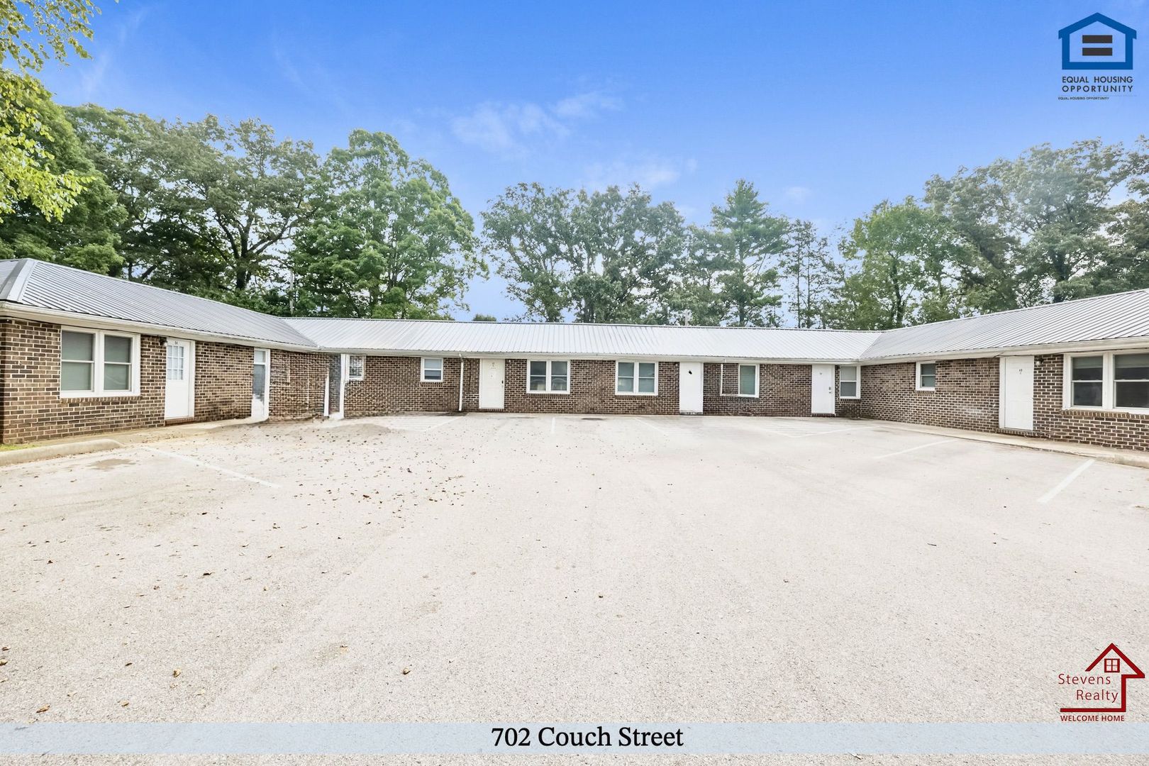 McMinnville Apartment: 702 Couch St