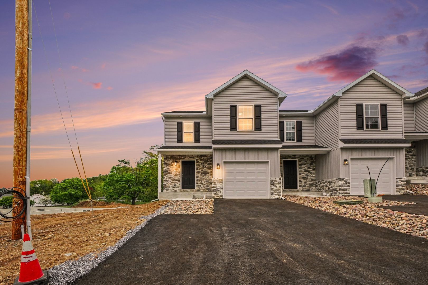 Lebanon House: 22 Sand St