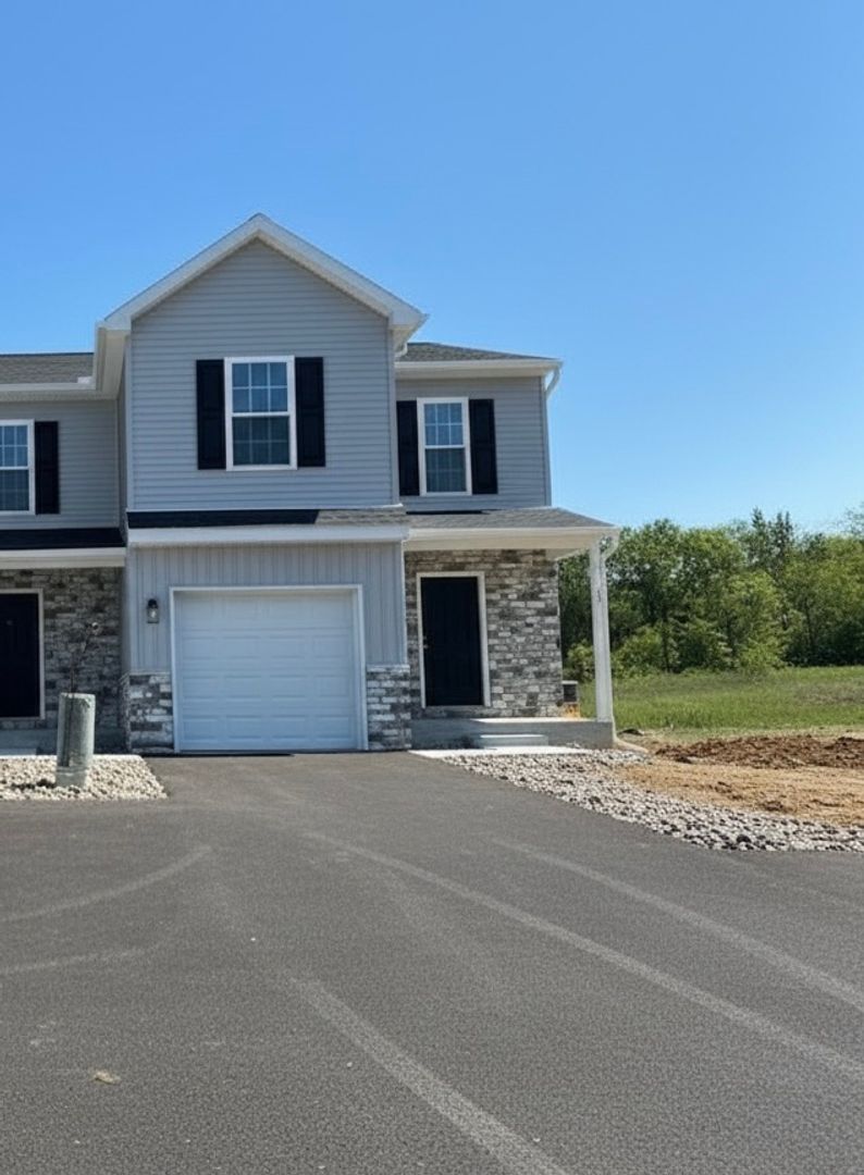 Lebanon House: 28 Sand St