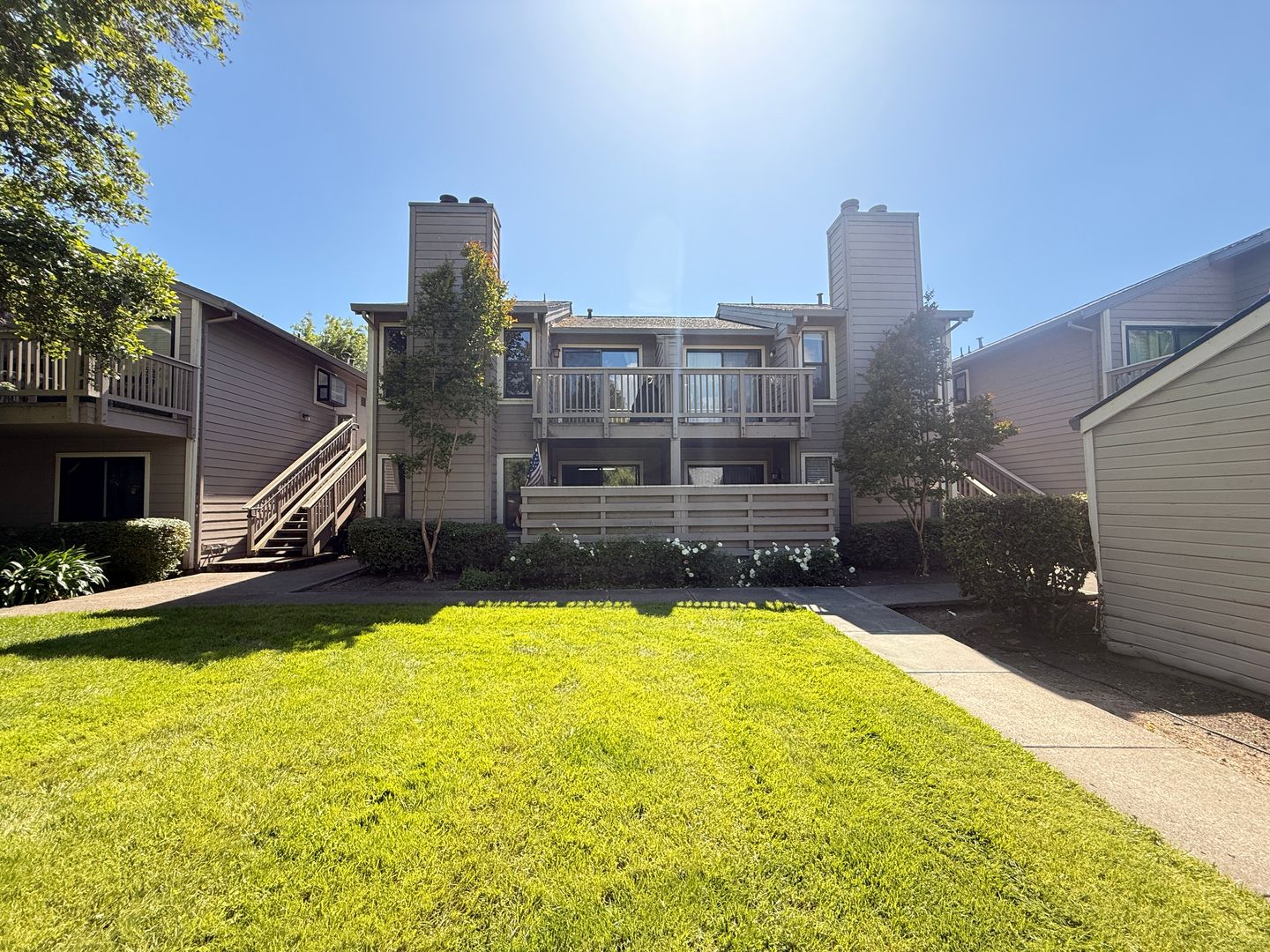 Santa Rosa House: 553 Mission Blvd