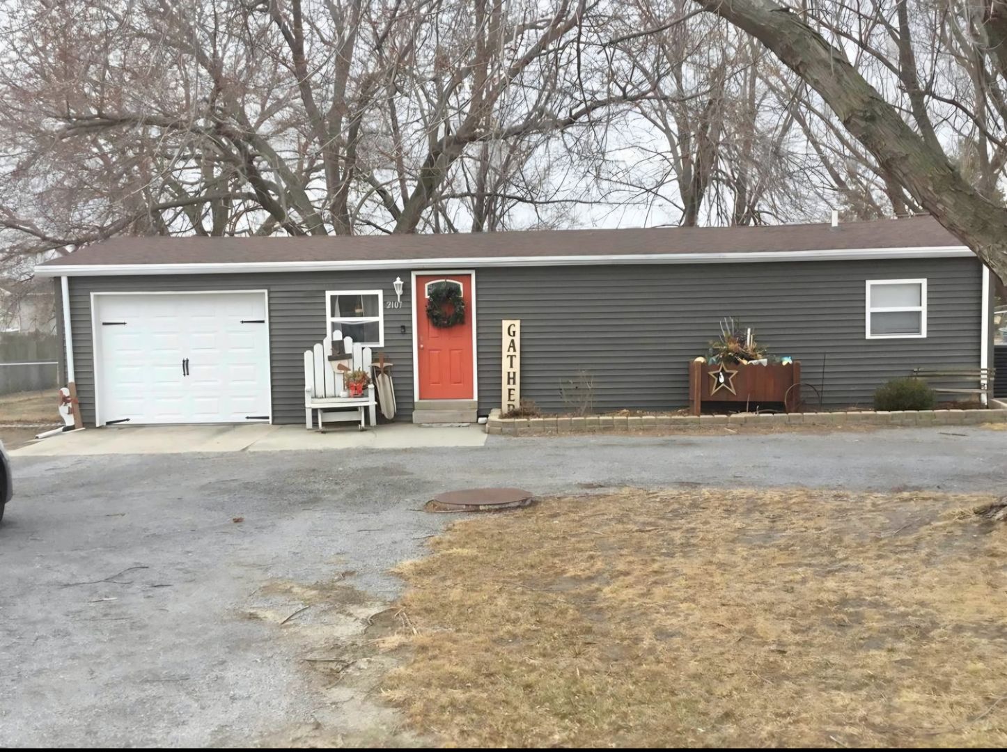 Norfolk House: 2107 N Eastwood St