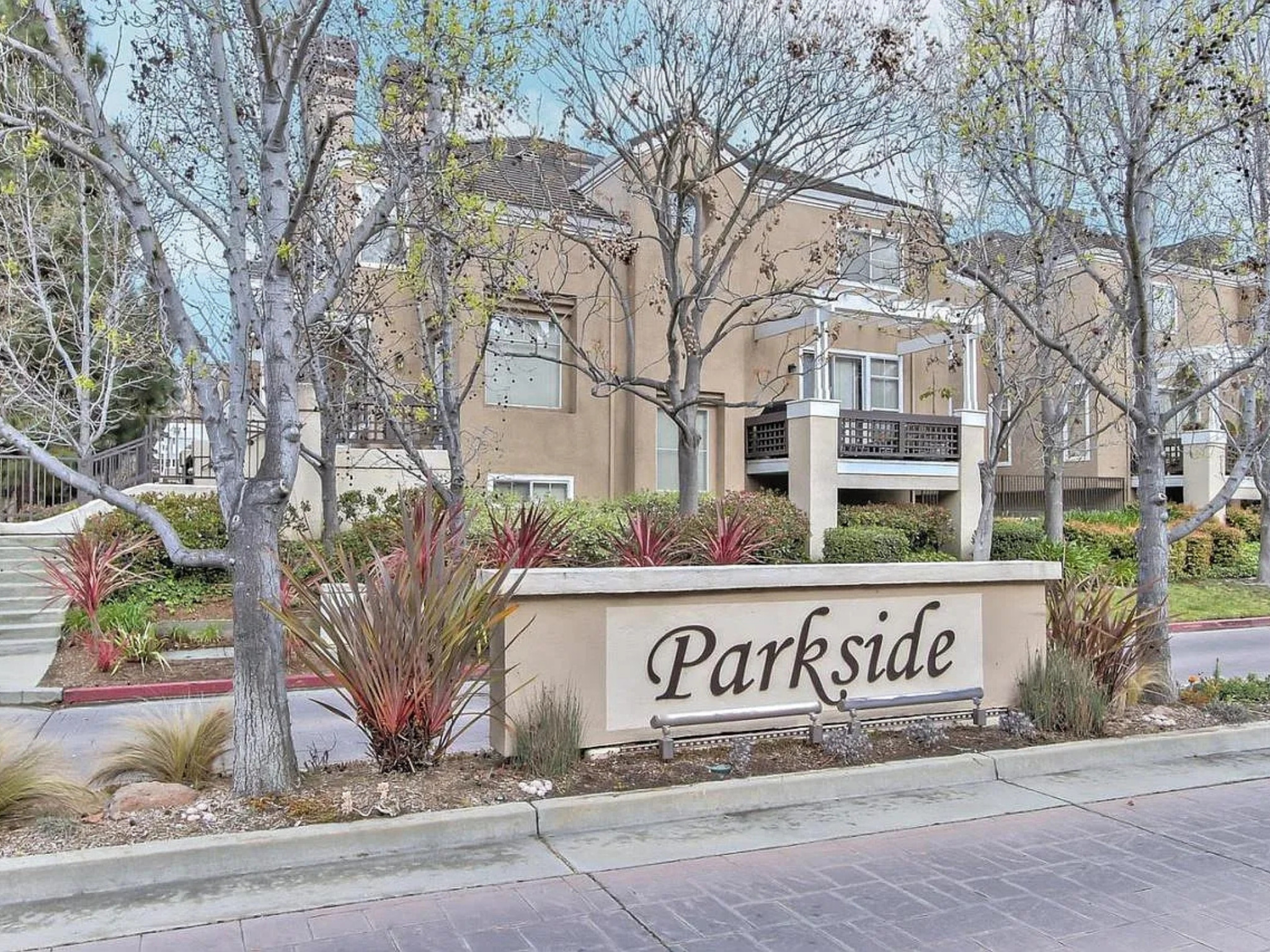 San Jose Townhome: 405 Camille Cir