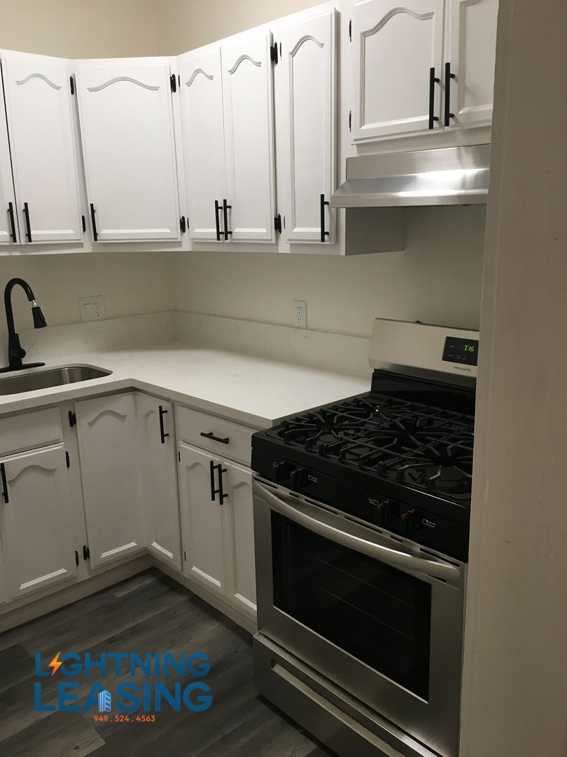 Los Angeles Condo: 5237 1/2 Monte Vista St