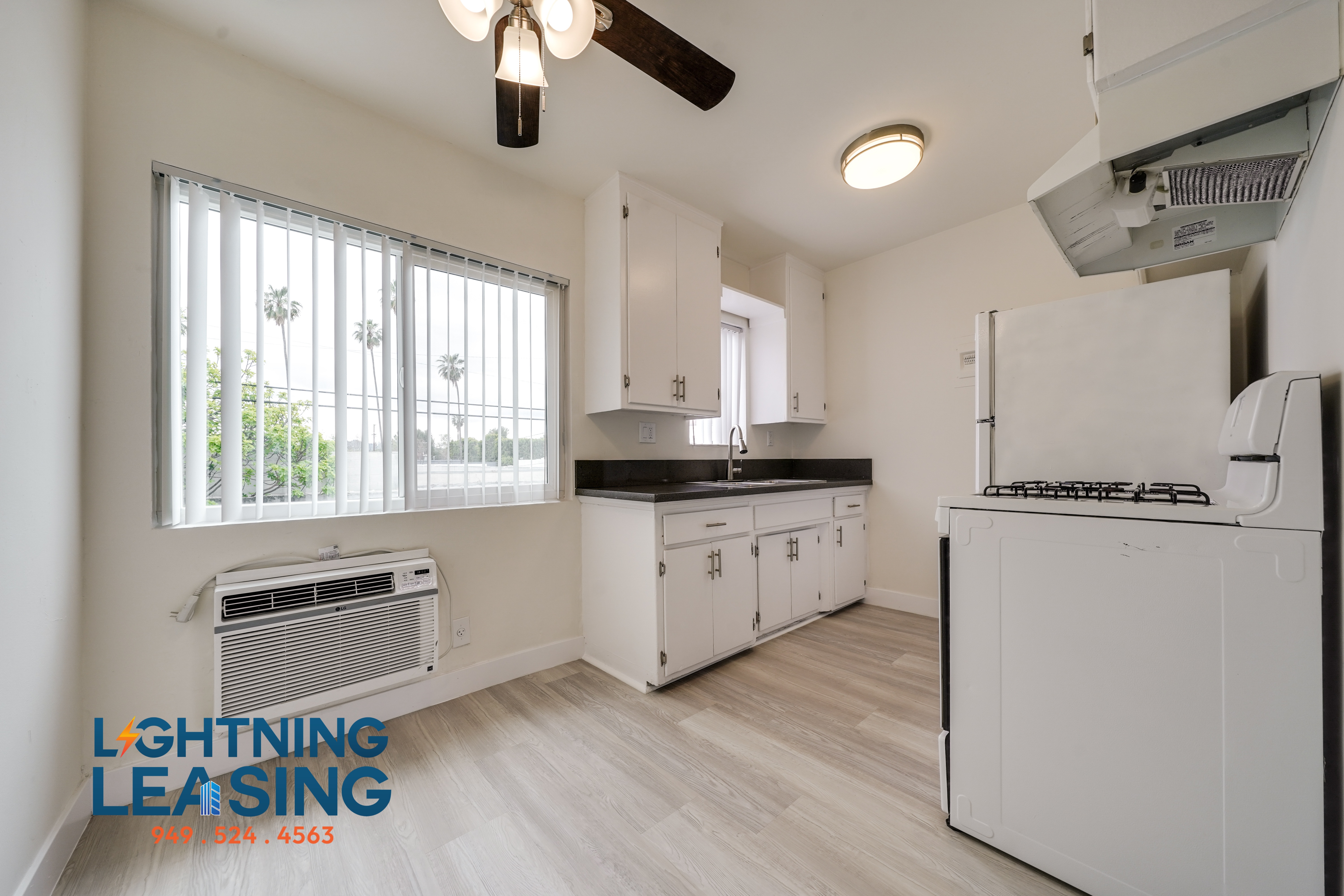 Van Nuys Condo: 14765 1/2 Delano Street