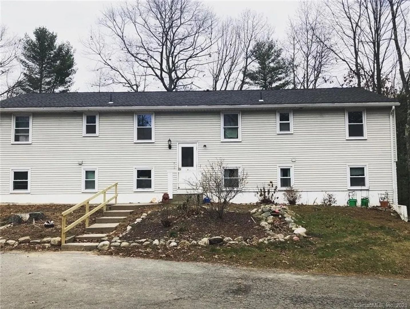 Burlington Condo: 11 Foote Rd