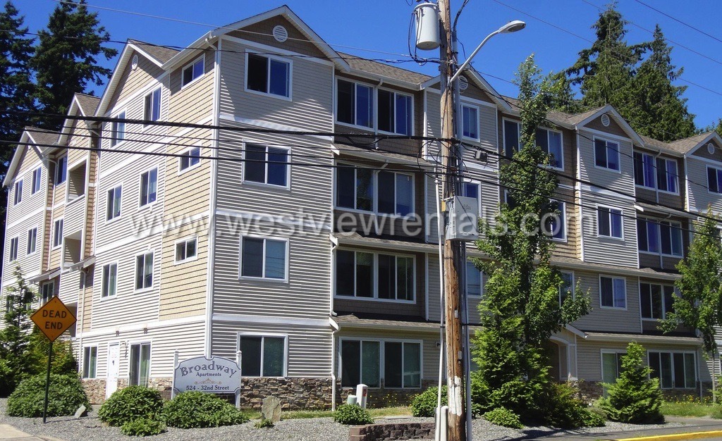 Bellingham Apartment: 524 32nd St