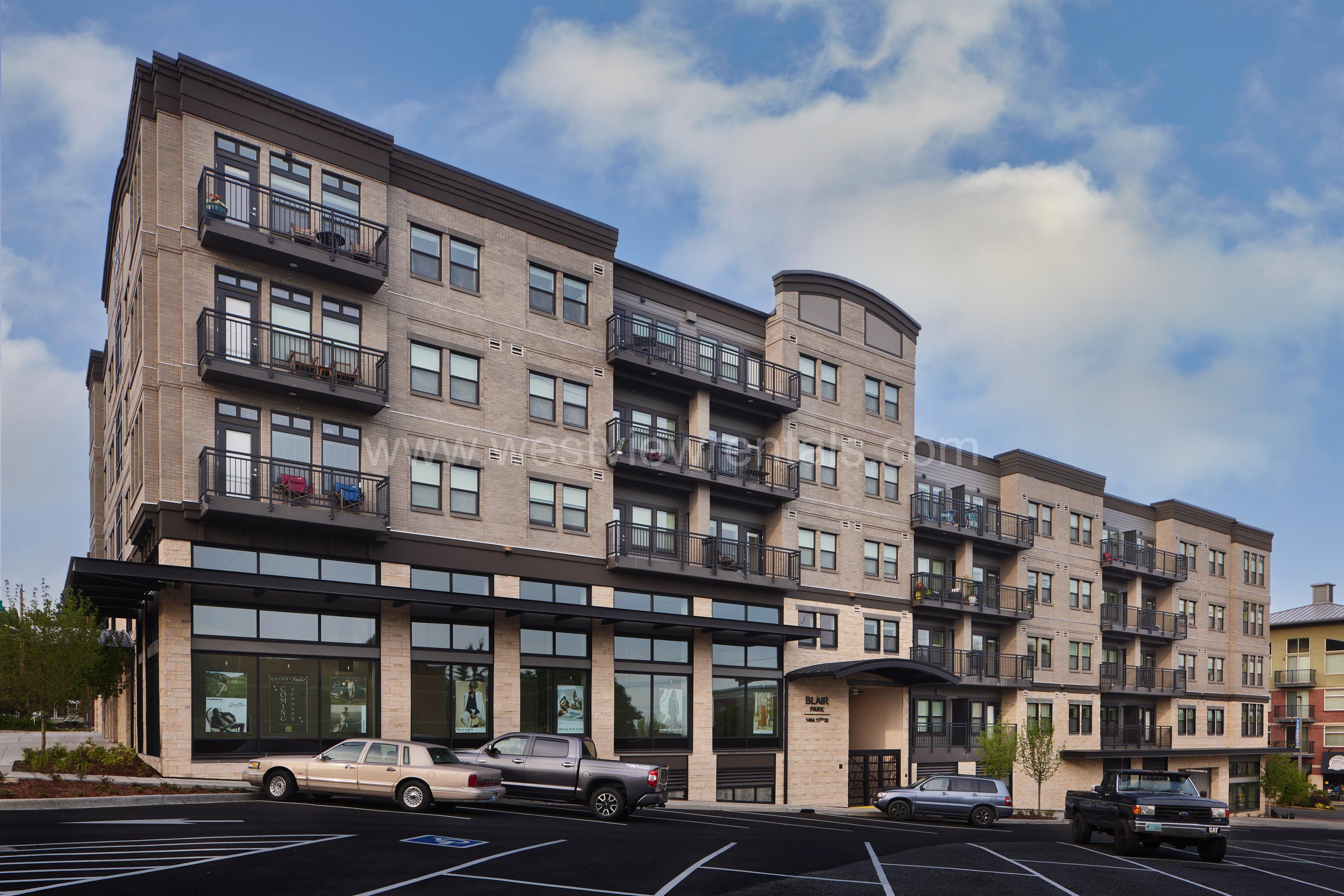 Bellingham Apartment: 1404 11th St