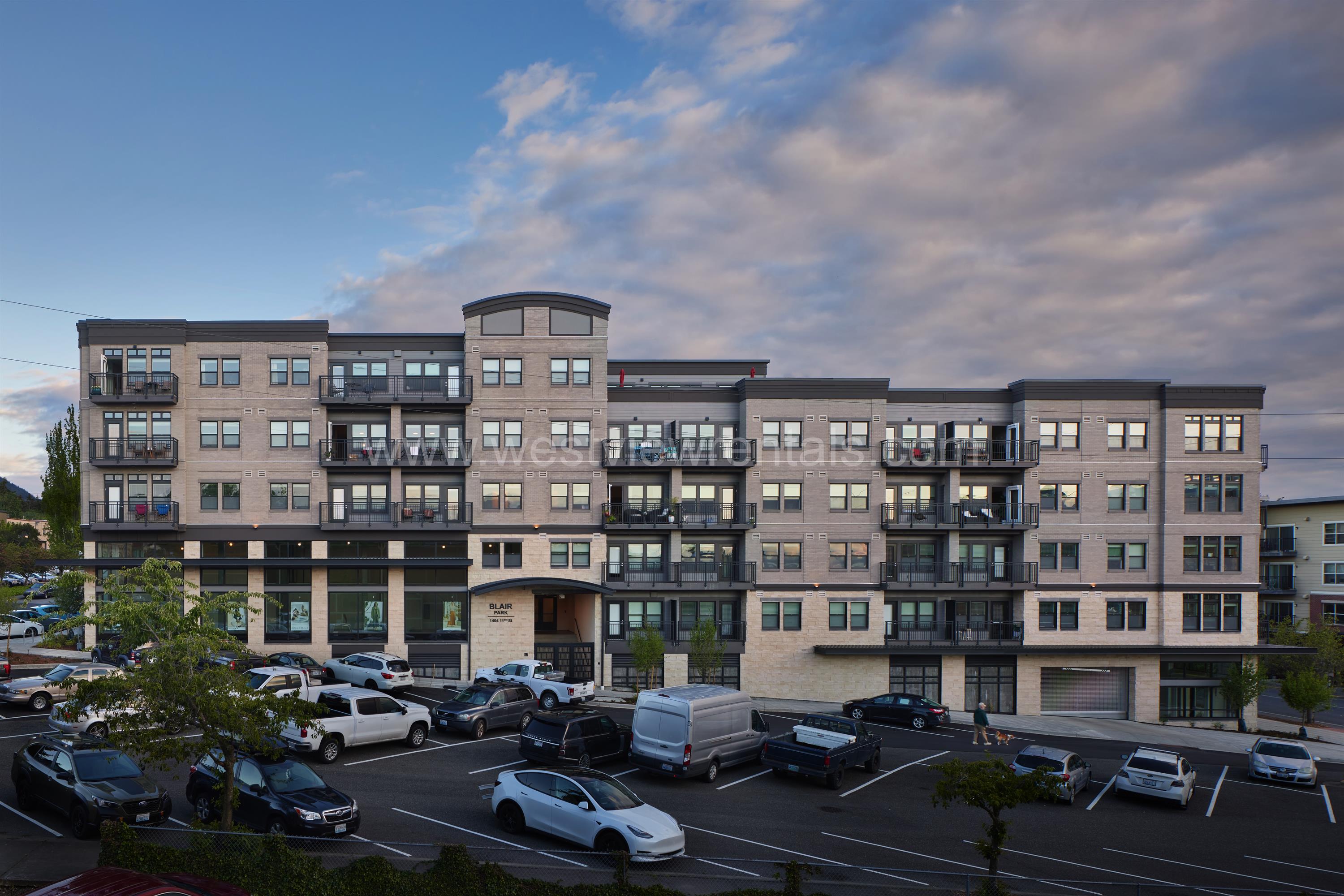 Bellingham Apartment: 1404 11th St