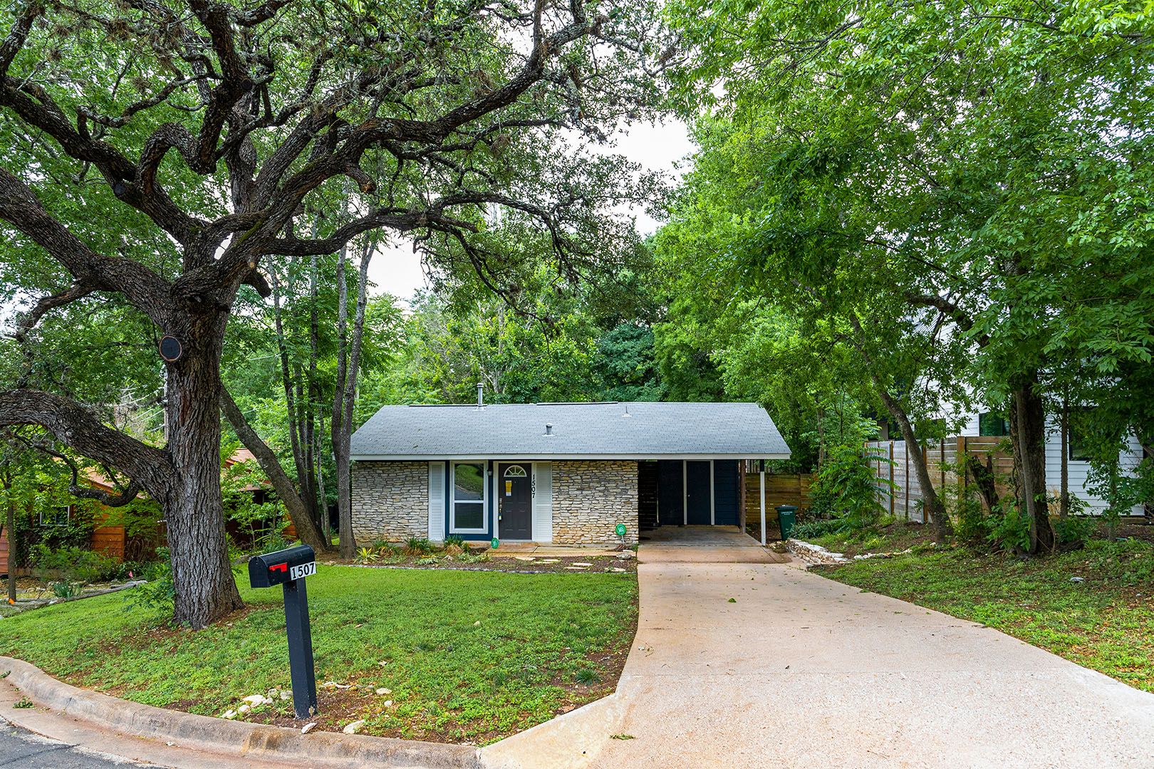 Austin House: 1507 Grayford Drive