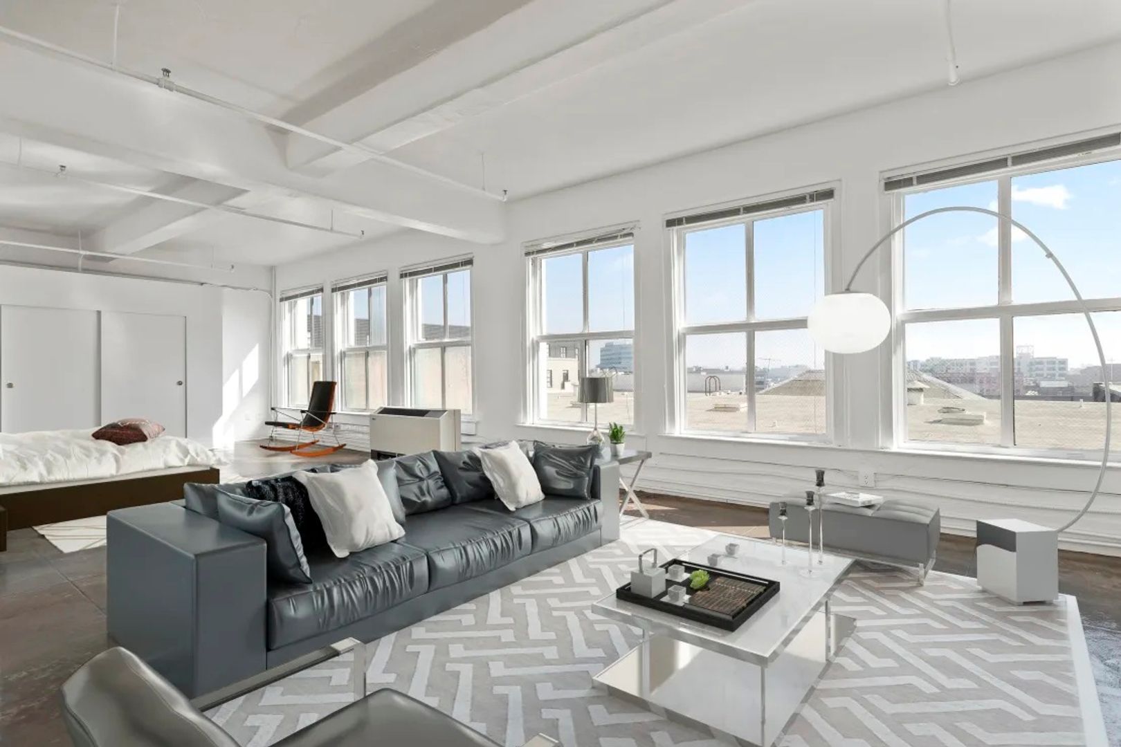 Los Angeles Apartment: 400 S Main St