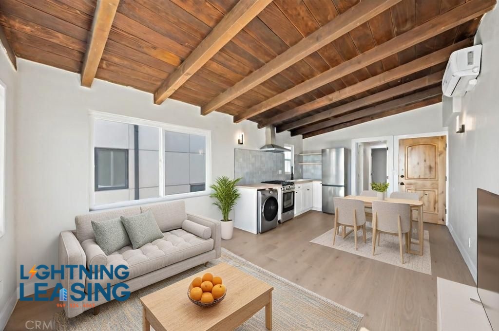 Long Beach Condo: 5339 E Ocean Blvd