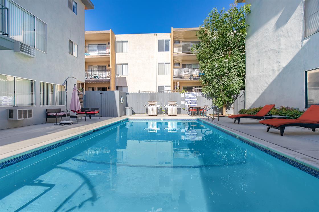Los Angeles Apartment: 11275 Westminster Ave