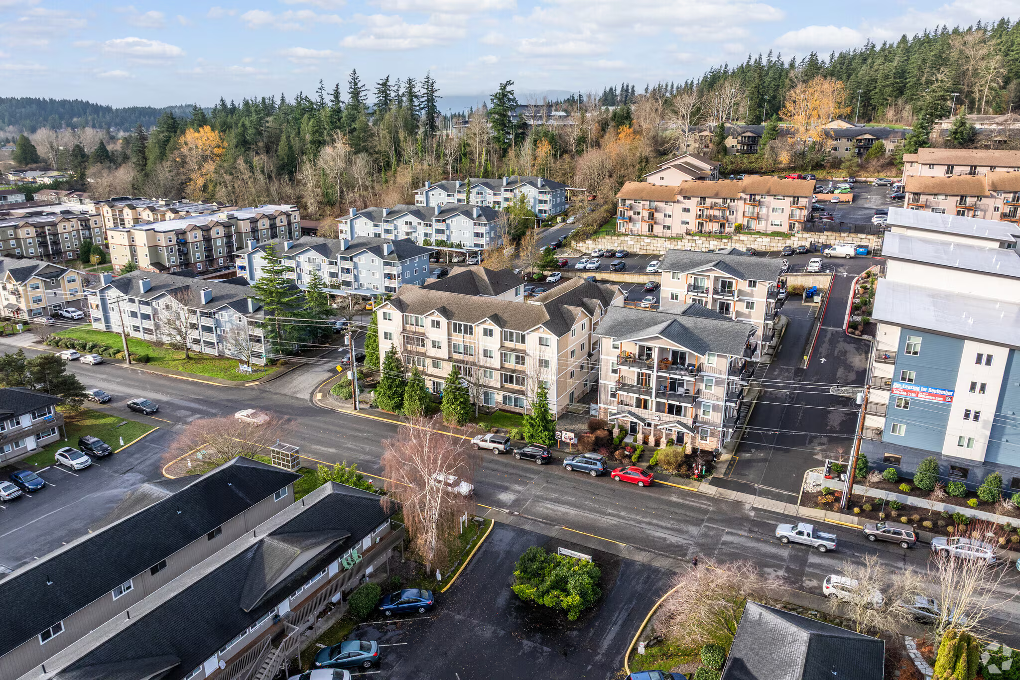 Bellingham Apartment: 524 32nd St