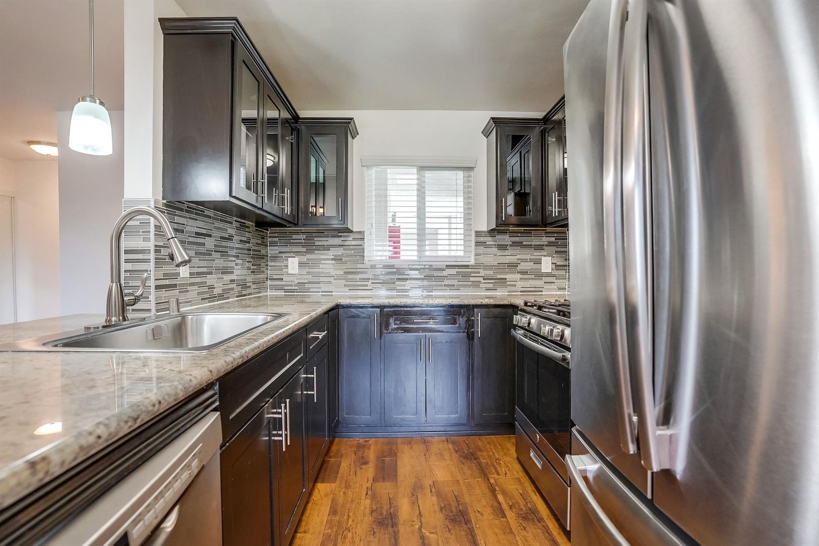 Inglewood Condo: 821 N Austin Ave