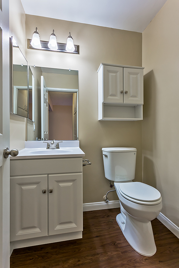 Covina Apartment: 321 S San Jose Ave