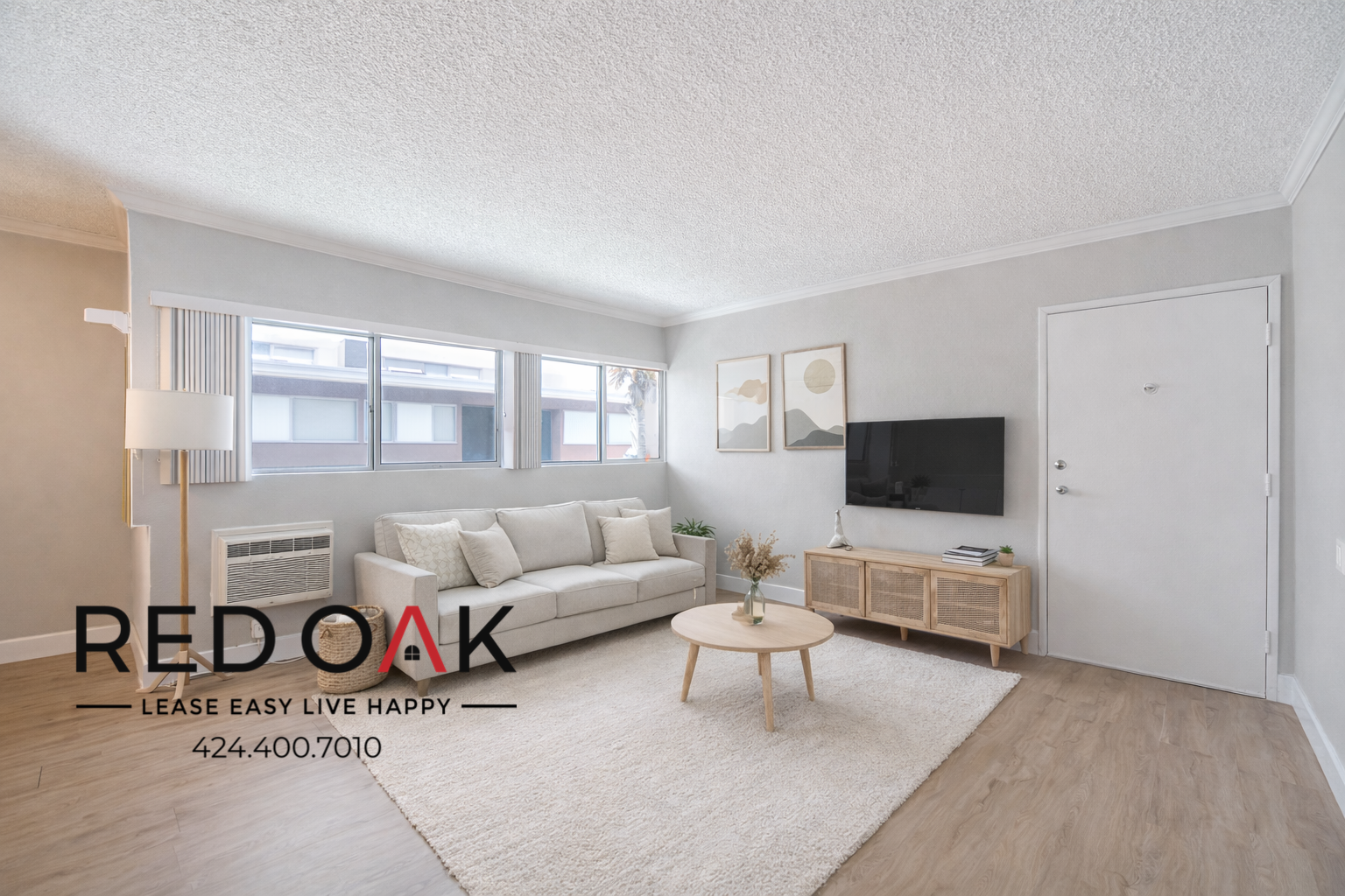 Van Nuys Apartment: 15405 Vanowen St