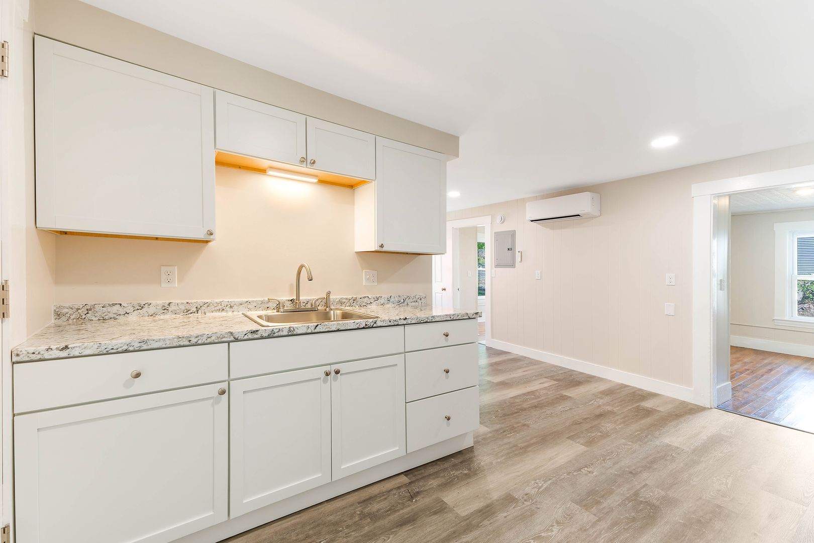 Dover Condo: 38 New York St