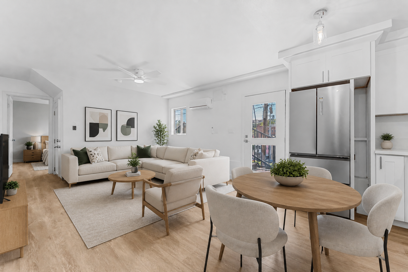 Los Angeles Condo: 3212 Hamilton Way