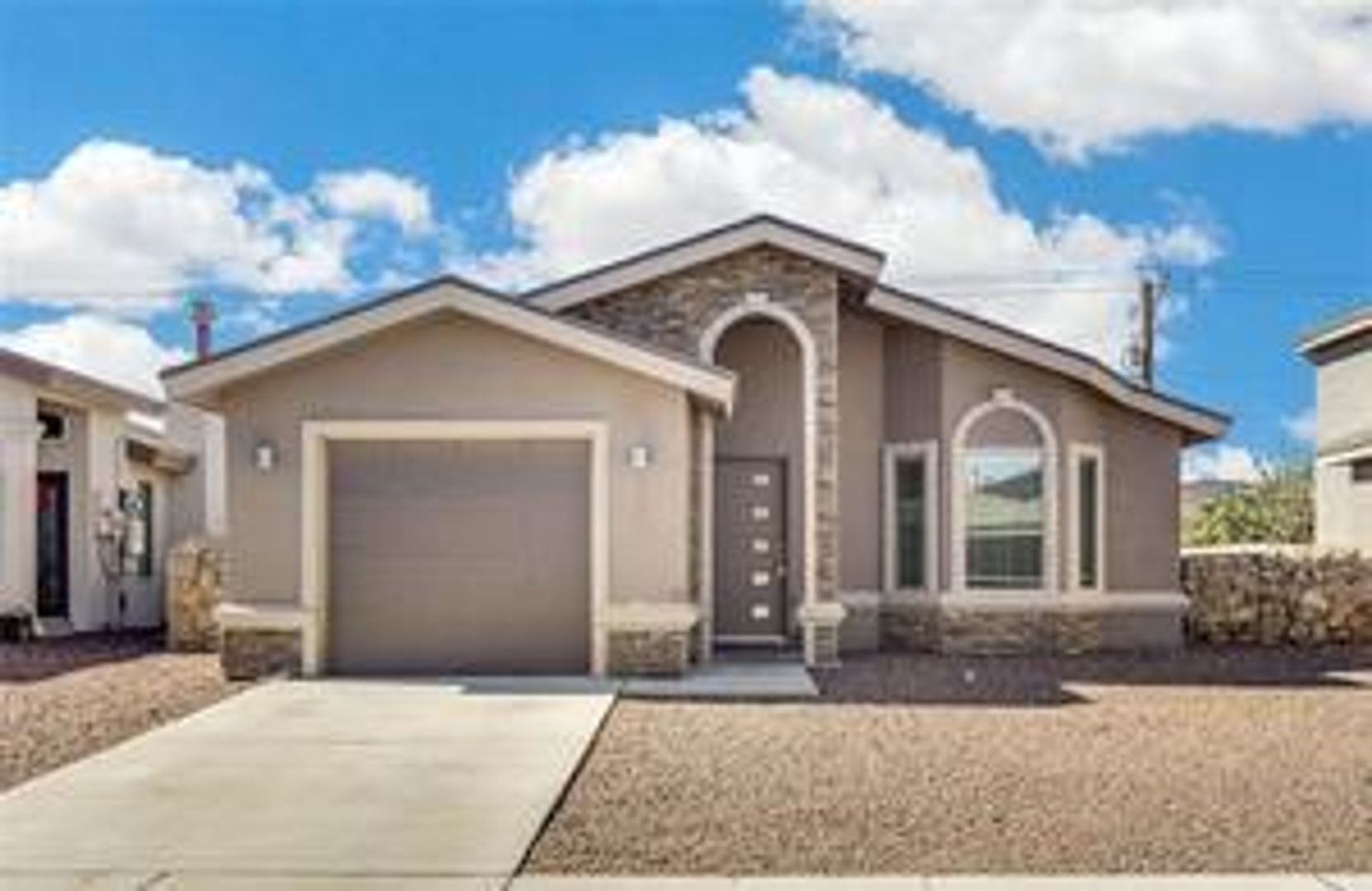 El Paso House: 4821 Adrian Campos