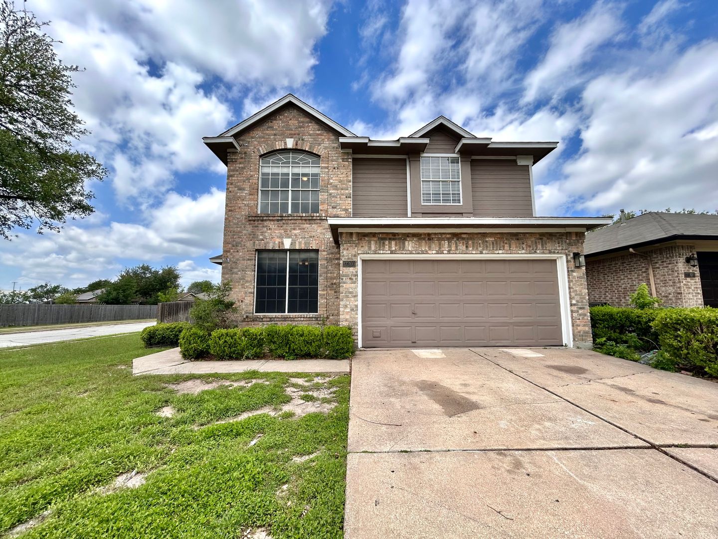 Pflugerville House: 17300 Bishopsgate Drive