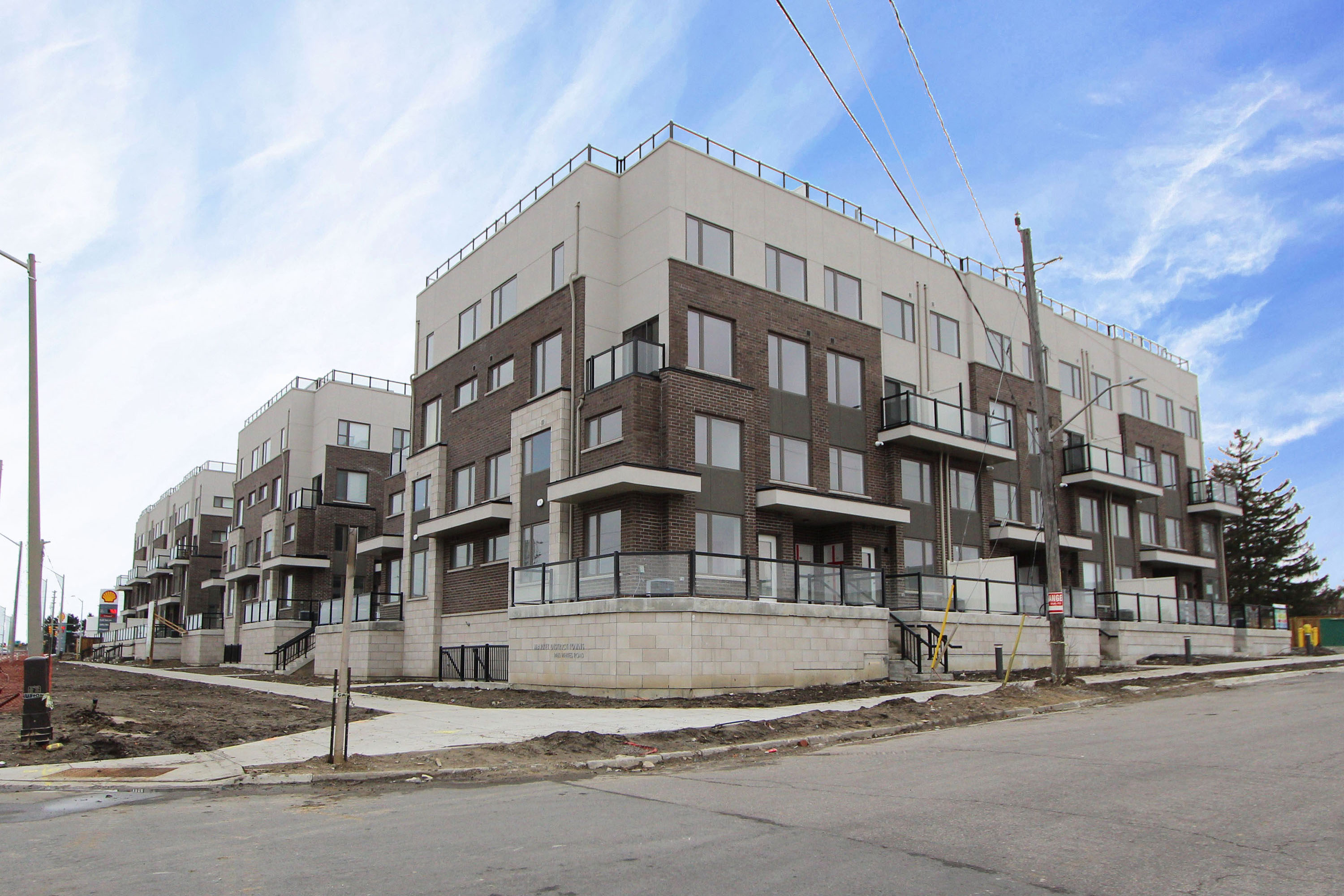 Pickering Townhome: 1460 Whites Road