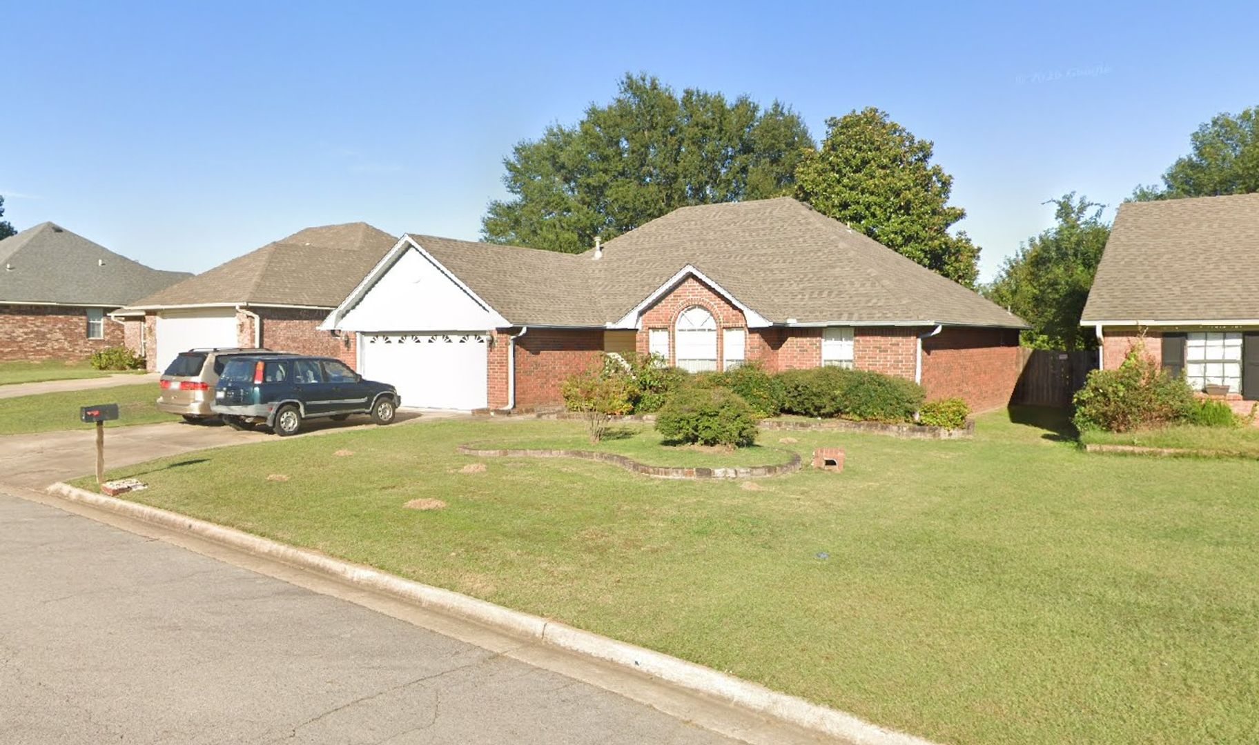 Fort Smith House: 6409 Fallstone Road