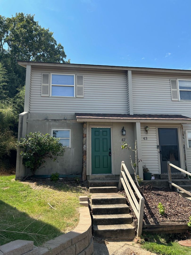 Maumelle House: 42 Edgehill Cove