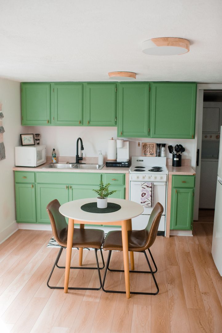 Lexington House: 425 Gibson Ave