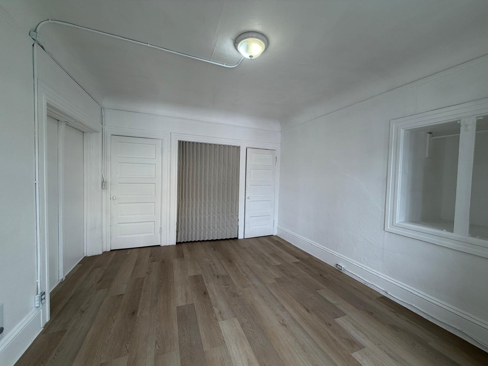 Oakland Apartment: 2306 Waverly St