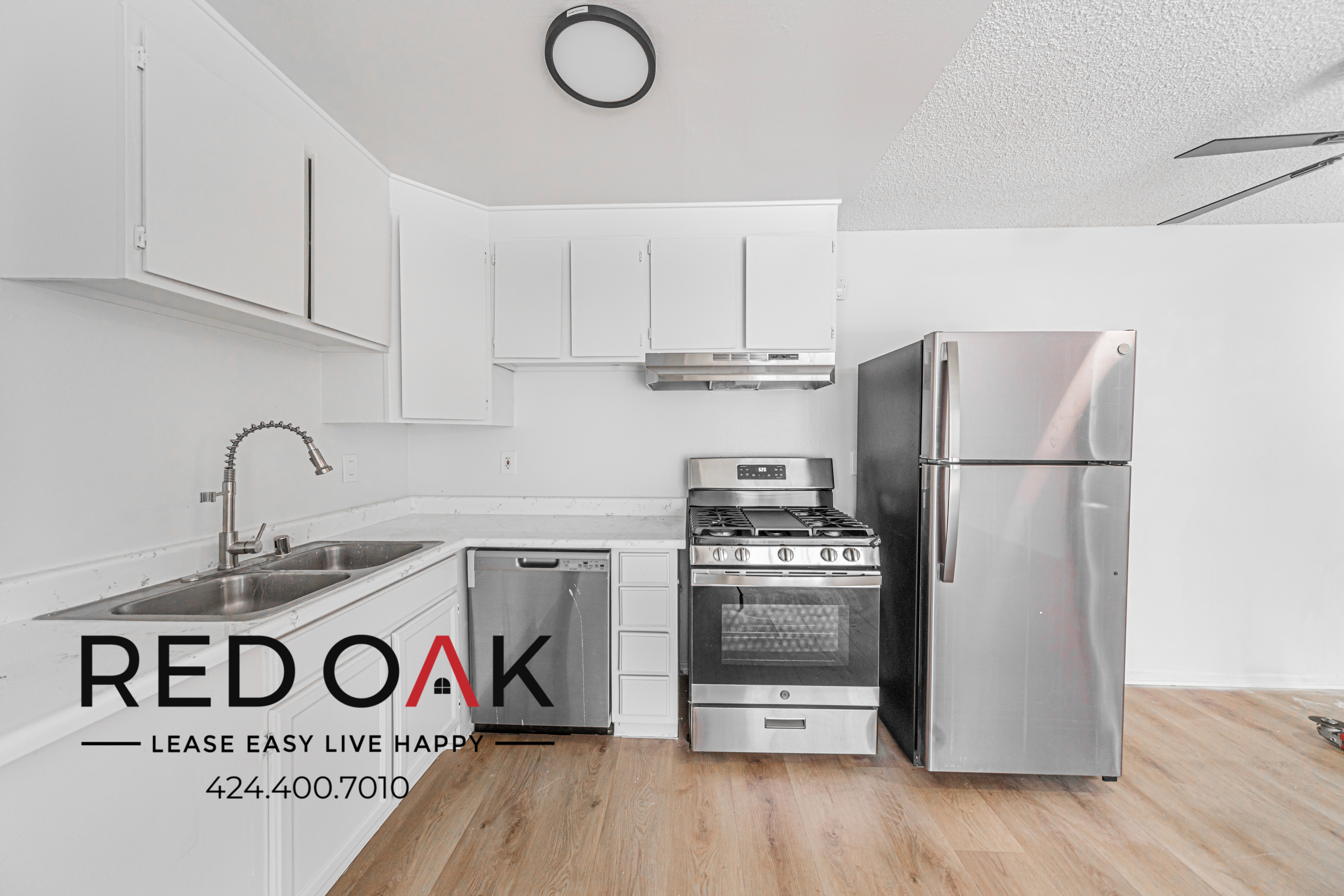 Los Angeles Condo: 134 N Mariposa Ave