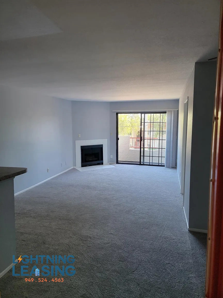 Canoga Park Condo: 8731 De Soto Ave