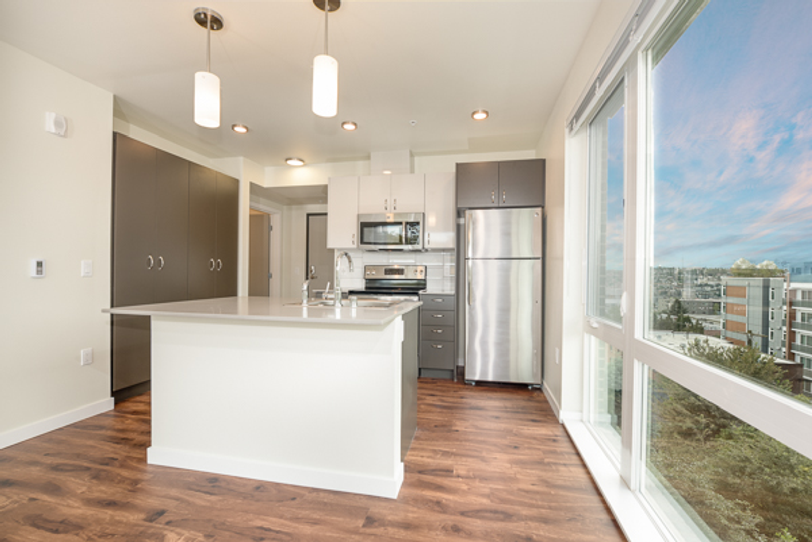 Seattle Apartment: 403 Belmont Ave E