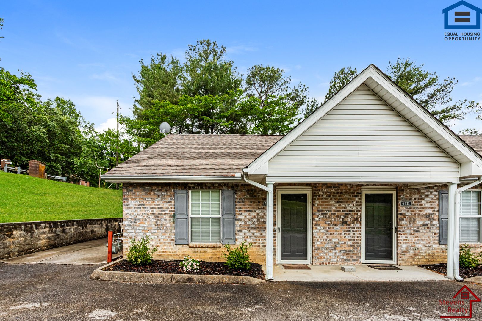 Knoxville House: 6407 Son Light Way