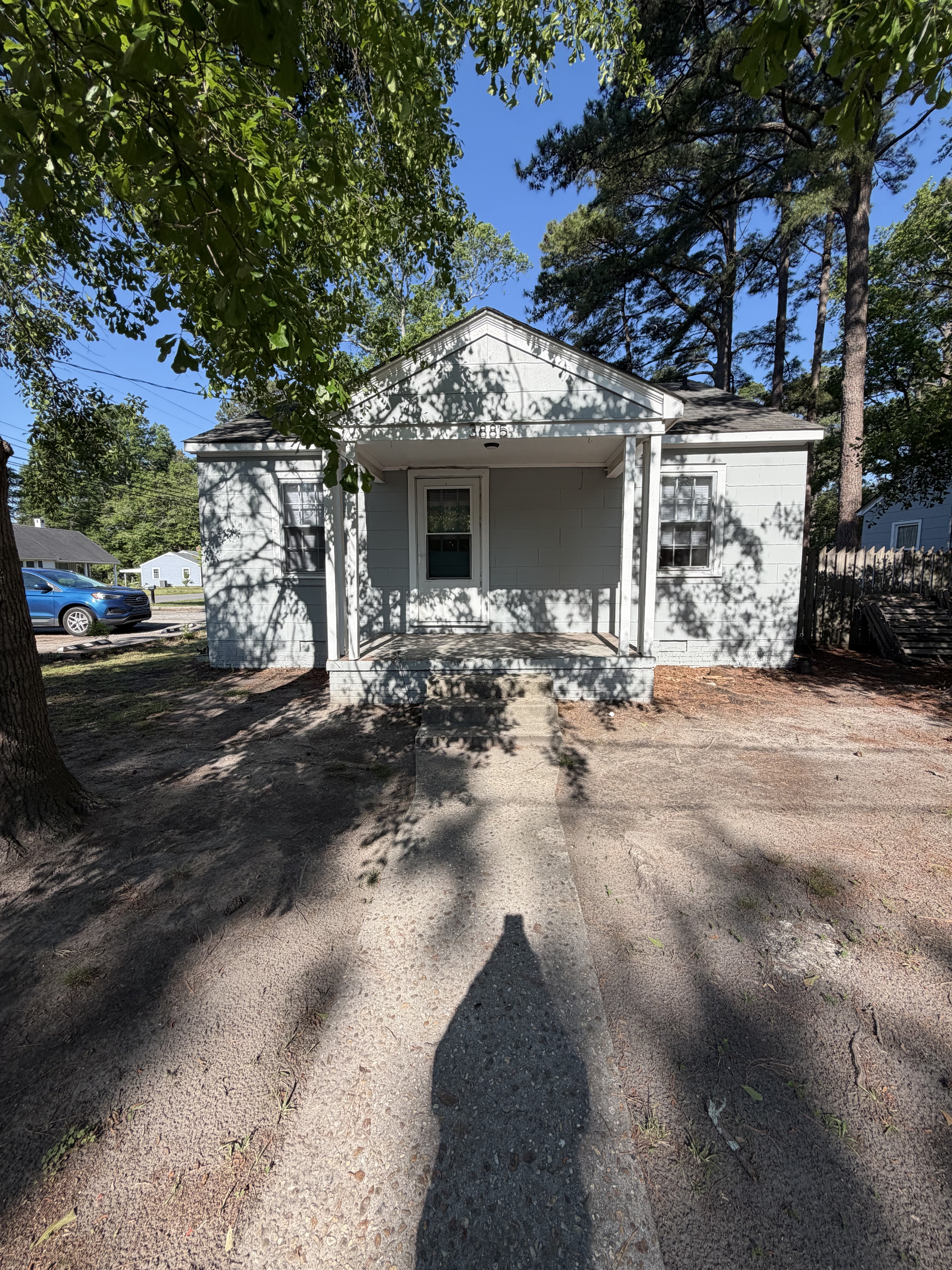 Bethel House: 3885 McWhorter St