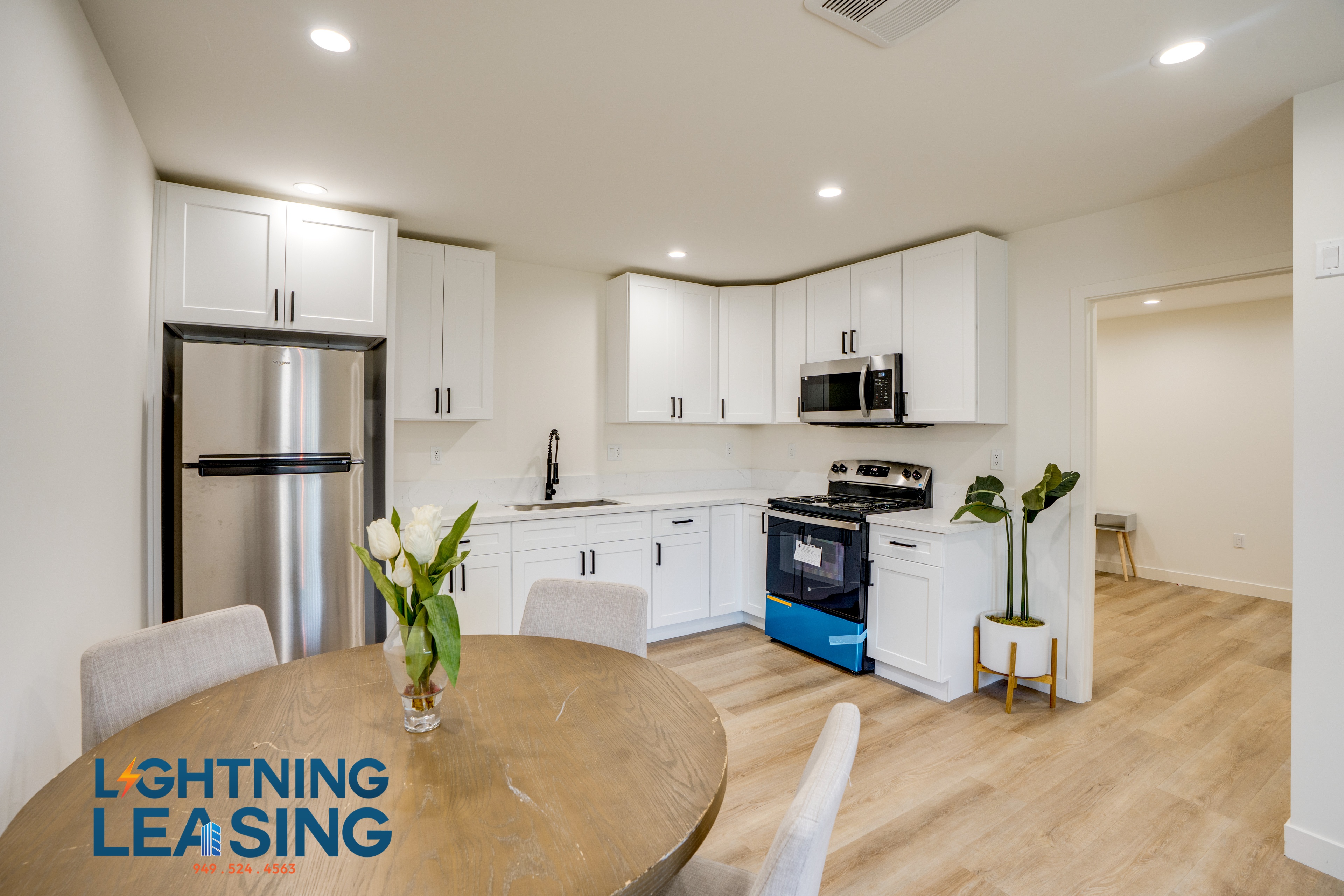 Valley Village Condo: 12304 Burbank Blvd