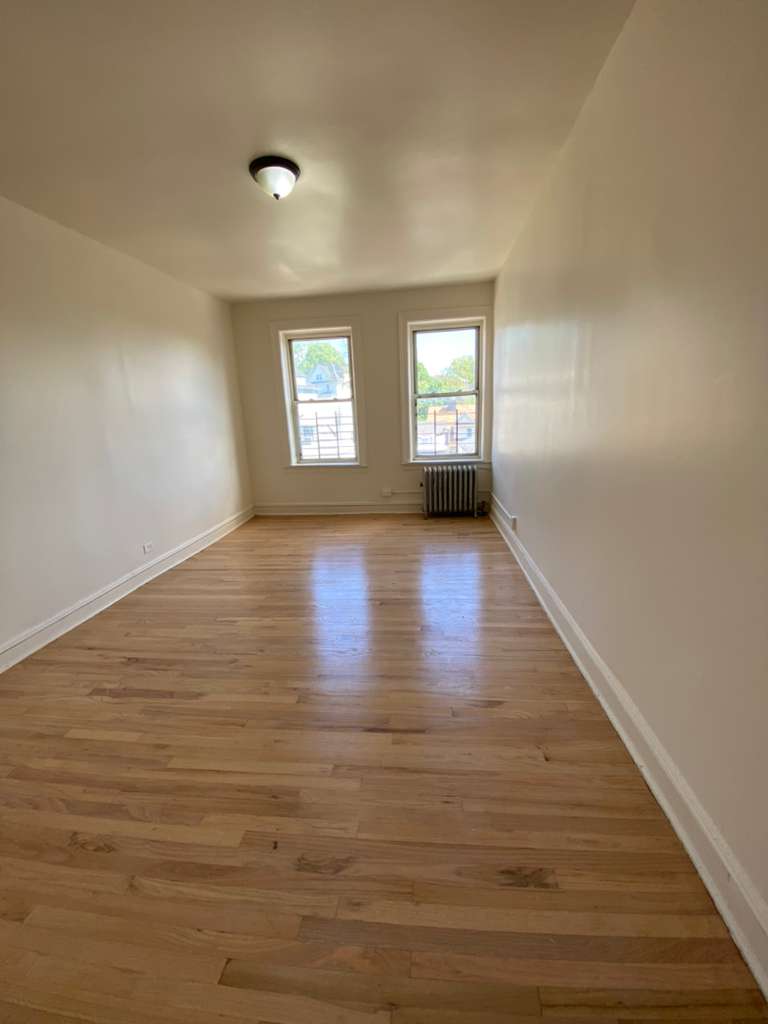 Yonkers Condo: 40 Caryl Ave