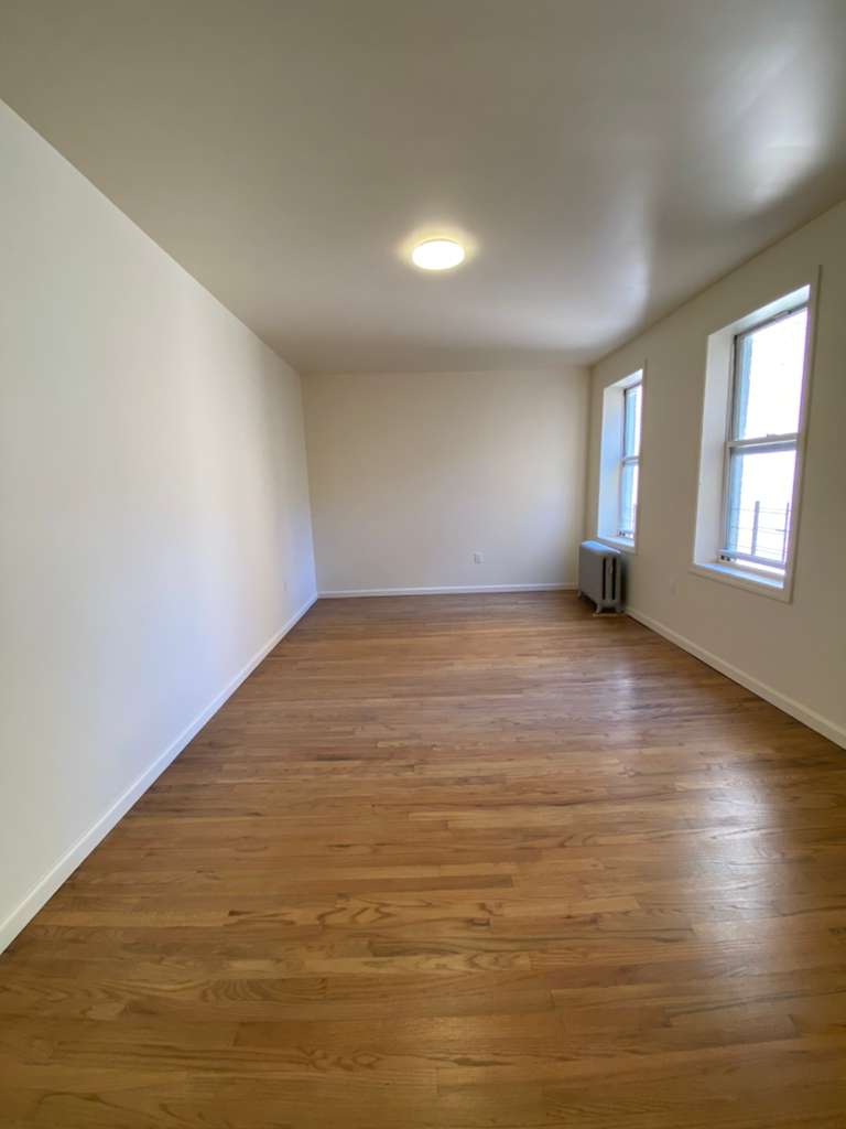 Yonkers Condo: 40 Caryl Ave