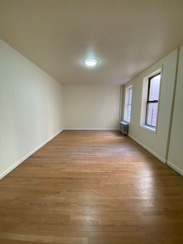 Yonkers Condo: 40 Caryl Ave