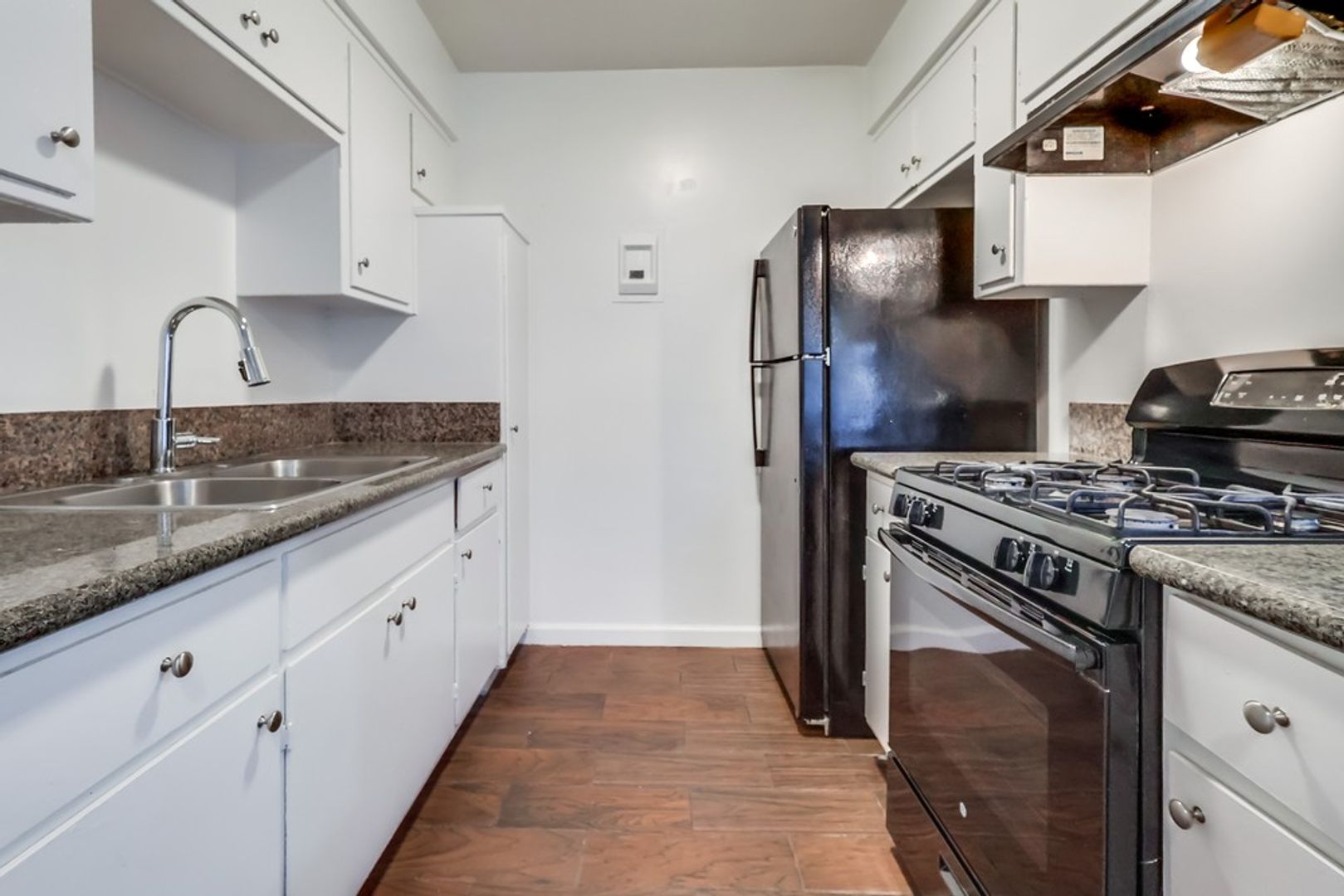Los Angeles Condo: 6205 8th Ave