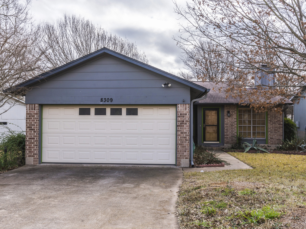 Austin House: 8309 Horton Trail