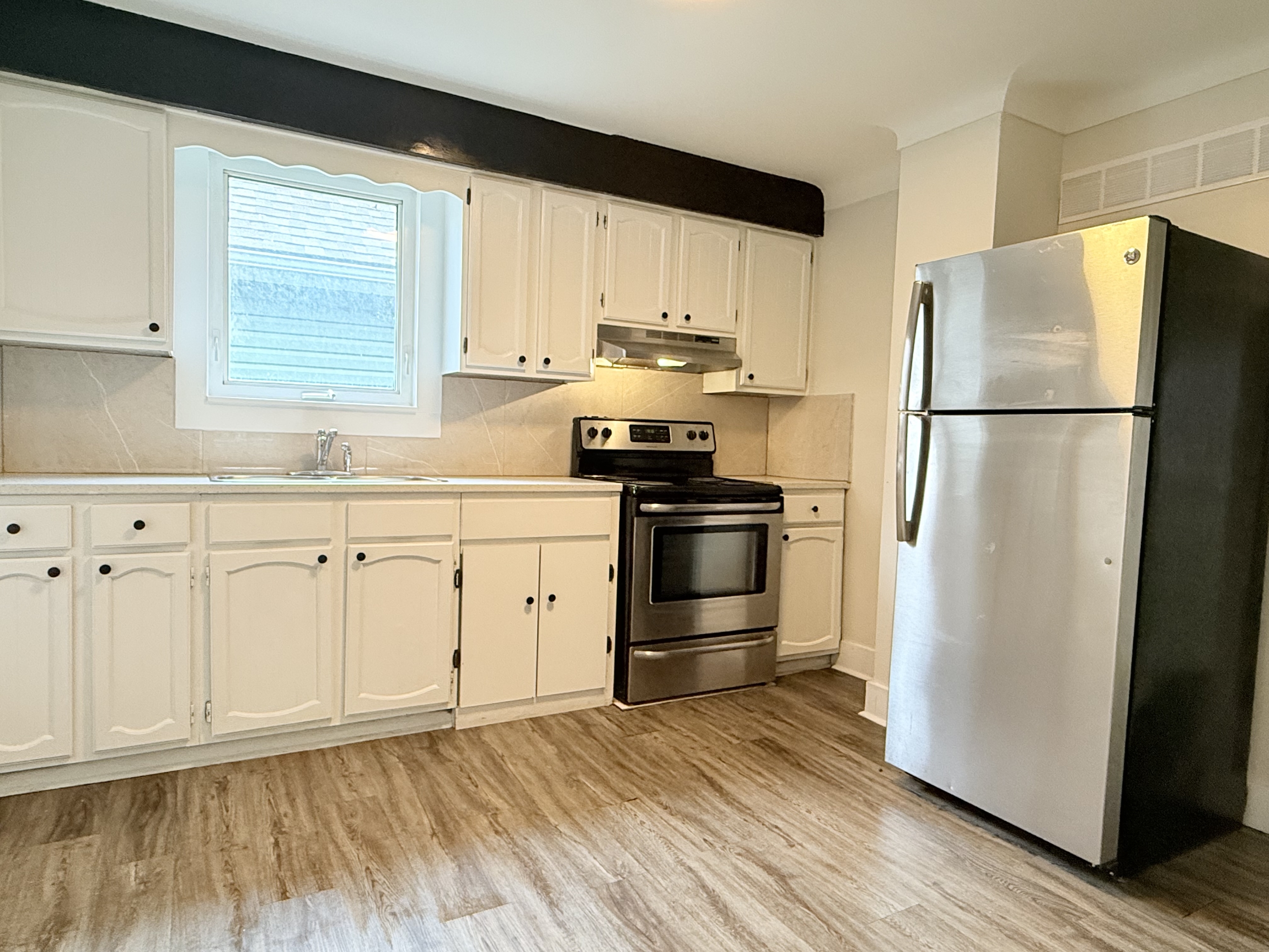 Windsor Condo: 1227 Henry Ford Centre Dr
